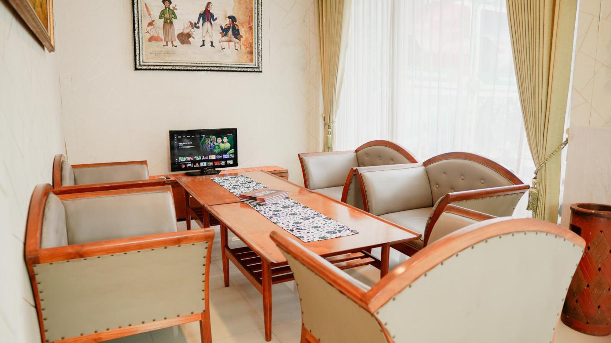 Dormitory Tourism Sritanjung Banyuwangi By Gajahsora Management Luaran gambar