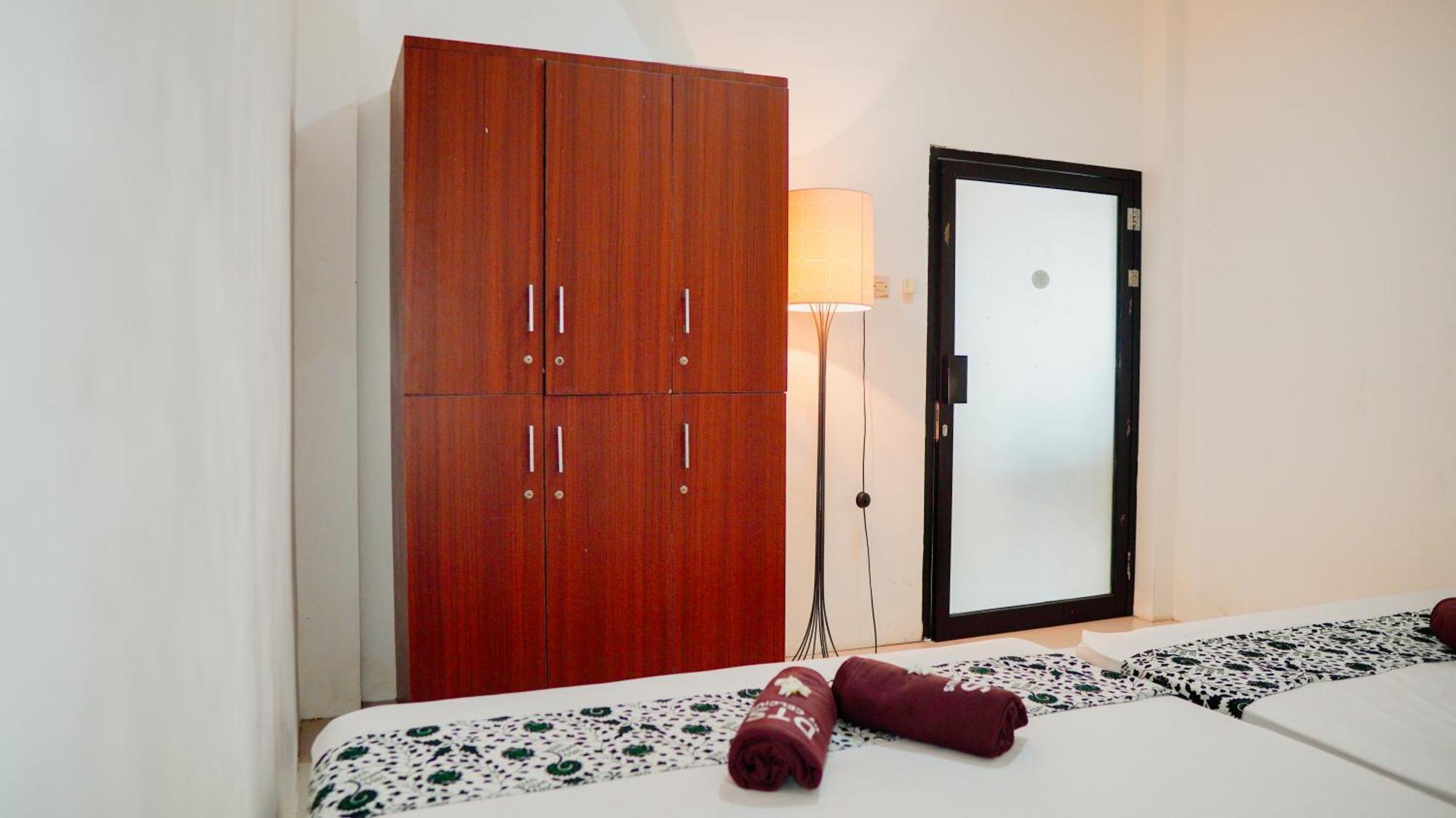 Dormitory Tourism Sritanjung Banyuwangi By Gajahsora Management Luaran gambar